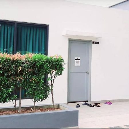 Attractive 3 Bedroom Condo With Pool-D Raudhah Homestay Kajang Luaran gambar