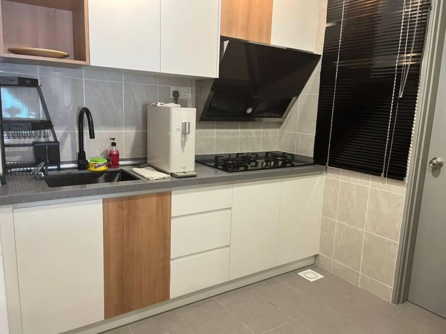 Attractive 3 Bedroom Condo With Pool-D Raudhah Homestay Kajang Luaran gambar