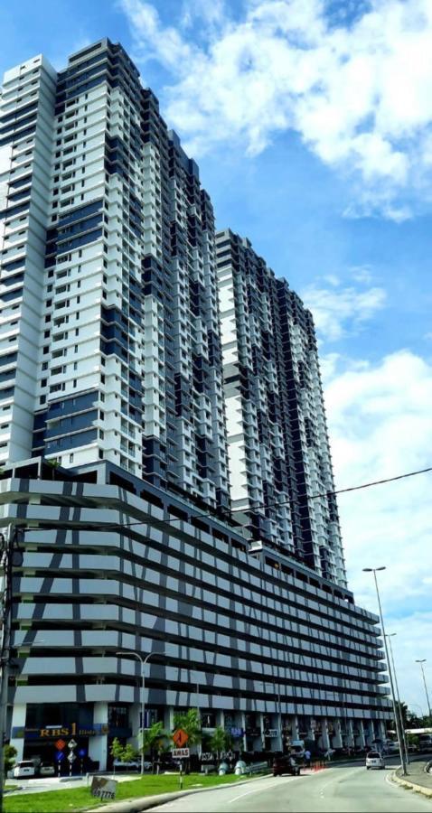 Attractive 3 Bedroom Condo With Pool-D Raudhah Homestay Kajang Luaran gambar