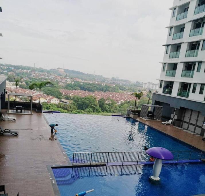 Attractive 3 Bedroom Condo With Pool-D Raudhah Homestay Kajang Luaran gambar