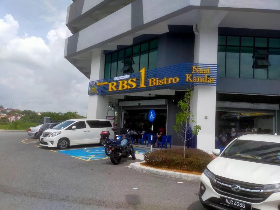 Attractive 3 Bedroom Condo With Pool-D Raudhah Homestay Kajang Luaran gambar